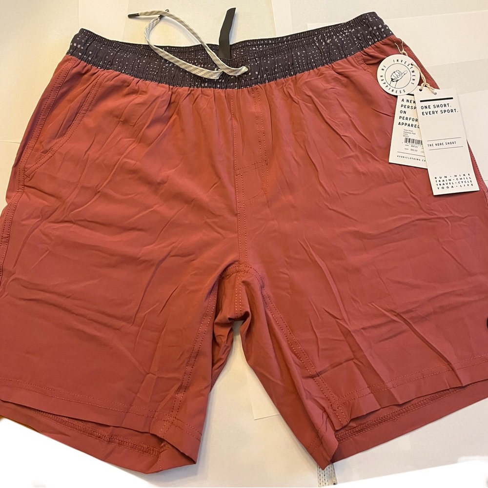 New Vuori men’s kore shorts lined 7.5” inseam saltwater red large hiking running
